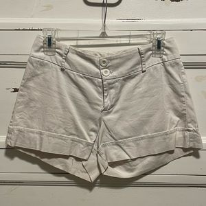 White dress shorts. Size small.